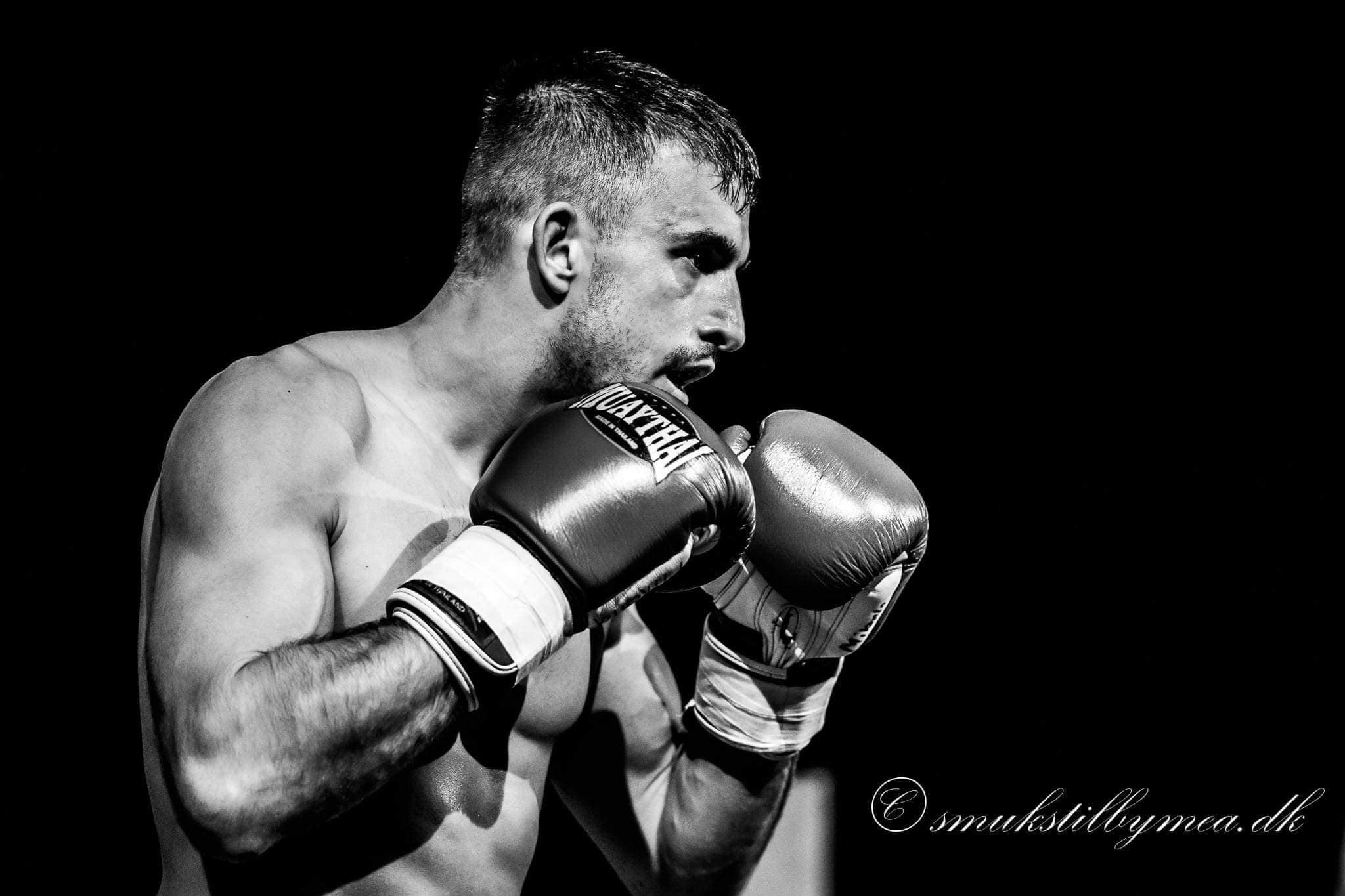 Leo Eshagi på Mikenta Fight Night